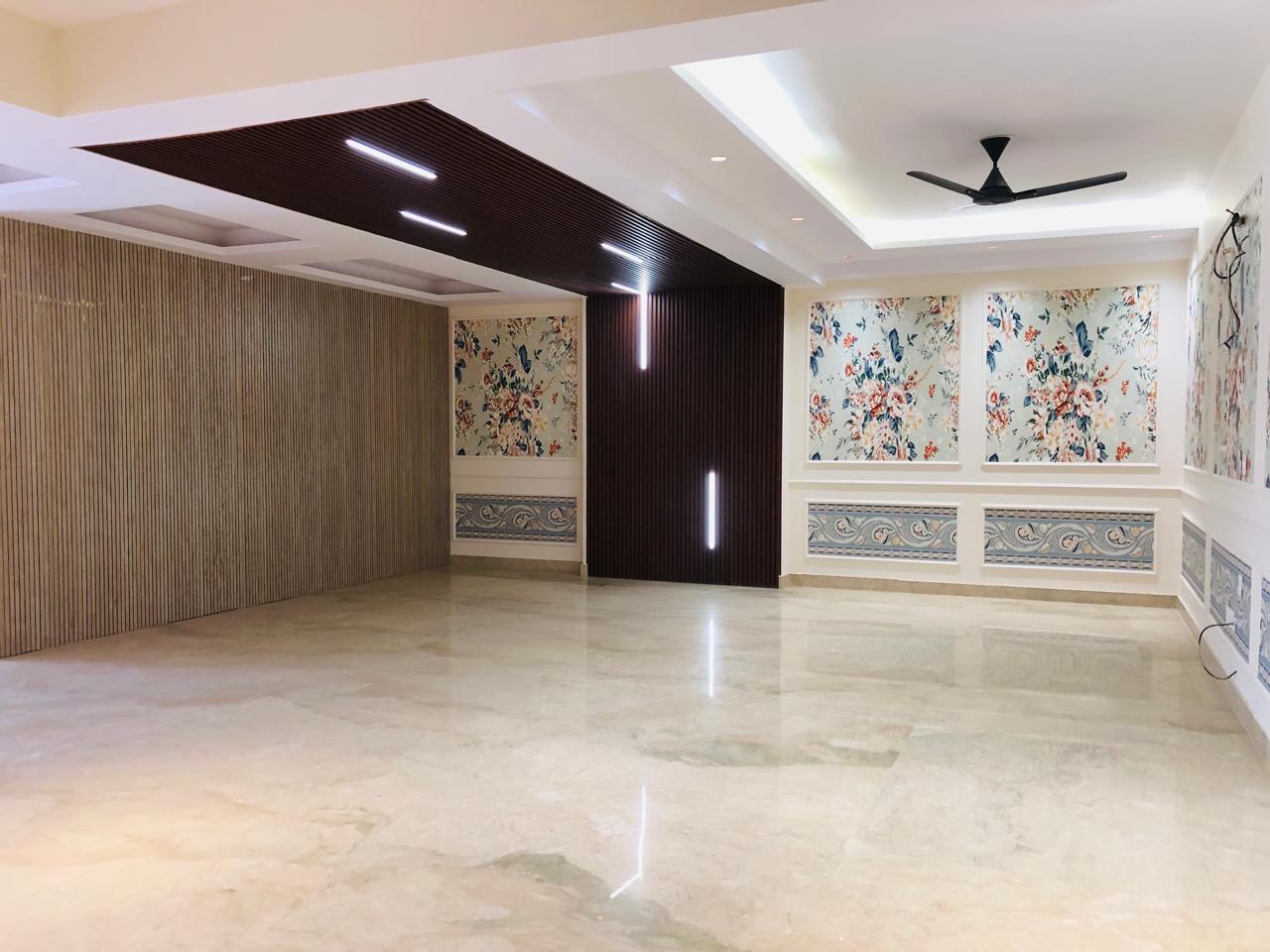 3 BHK + Servant Room Builder Floor For Sale in Unitech Nirvana Country Cedar Crest