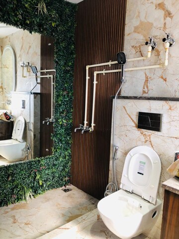 Bathroom in 3 BHK Builder Floor at Unitech Nirvana Country Cedar Crest, Sector 50 – for Sale