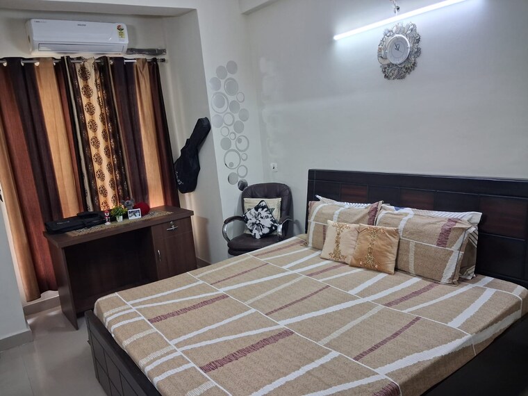 Bedroom, mahagun-moderne 3 Bedroom 1550 Sq.Ft. Apartment In Sector 78 Noida 9468285