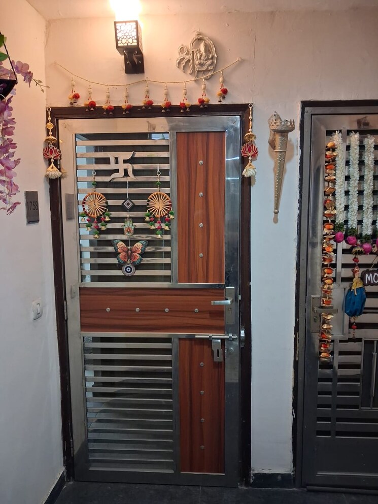 Exterior View, mahagun-moderne 3 Bedroom 1550 Sq.Ft. Apartment In Sector 78 Noida 9468285