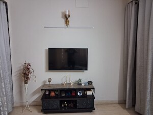 Furnished Amenities in 3 BHK Apartment at Mahagun Moderne, Sector 78 – for Rent