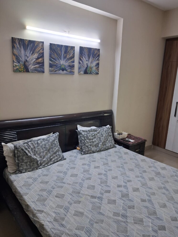 Bedroom, mahagun-moderne 3 Bedroom 1550 Sq.Ft. Apartment In Sector 78 Noida 9468285