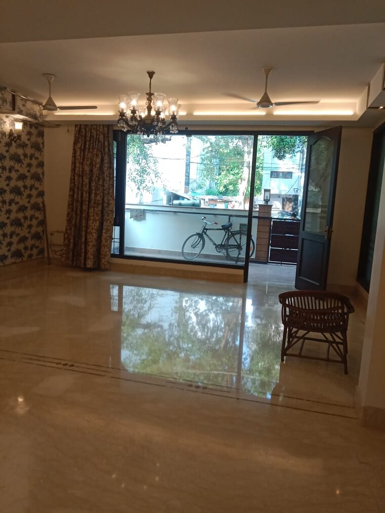Living Room, rwa-residential-society 2 Bedroom 161 Sq.Yd. Builder Floor In Sector 40 Gurgaon 9468287