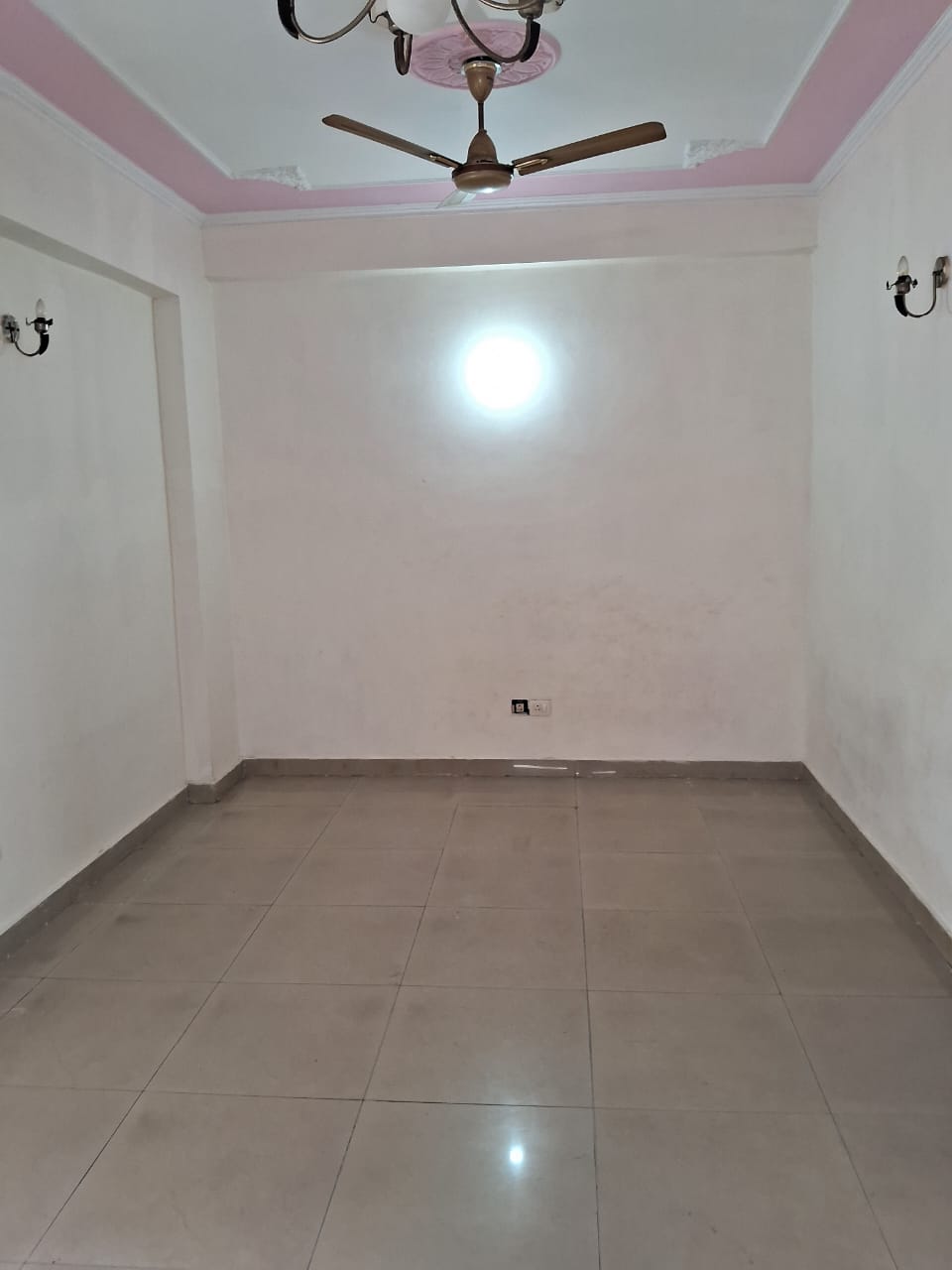 2 BHK + Pooja Room 1200 Sq.Ft. Independent House in RWA Apartments Sector 122