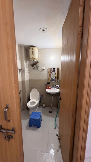 Bathroom in 2 BHK Builder Floor at Craft Destination 43, Sector 43 – for Rent