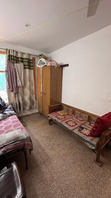 Bedroom in 2 BHK Builder Floor at Craft Destination 43, Sector 43 – for Rent