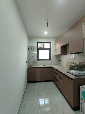 Kitchen in 2 BHK Builder Floor at Unitech South City 1, South City 1 – for Rent