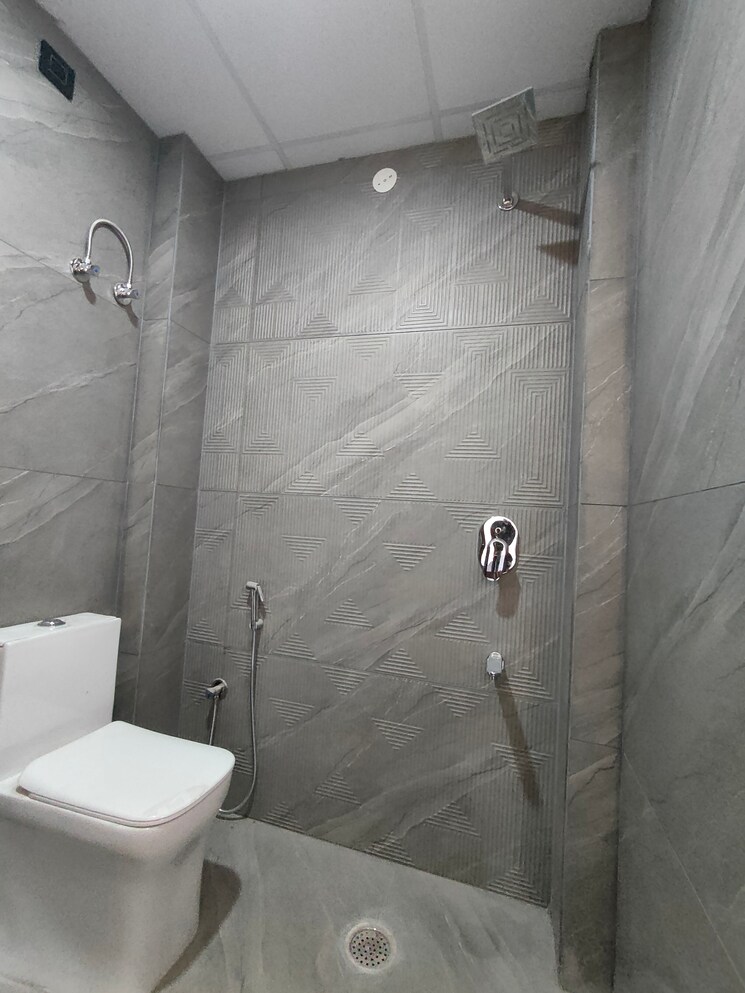 Bathroom, unitech-south-city-1 2 Bedroom 900 Sq.Ft. Builder Floor In South City 1 Gurgaon 9468333