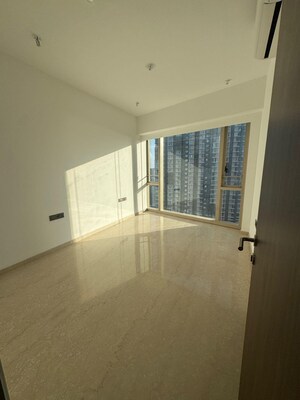 Room in 3 BHK Apartment at Lodha World One, Worli – for Sale