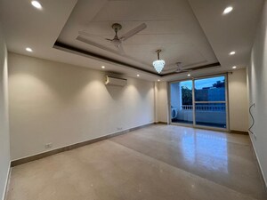 Room in 3 BHK Builder Floor at Saurabh Niwas, Sector 40 – for Rent