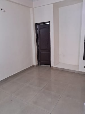 Room in 3 BHK Independent House at RWA Apartments Sector 122, Sector 122 – for Rent