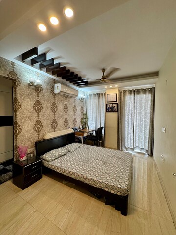 Bedroom in 3 BHK Apartment at Conscient Heritage Max, Sector 102 – for Rent