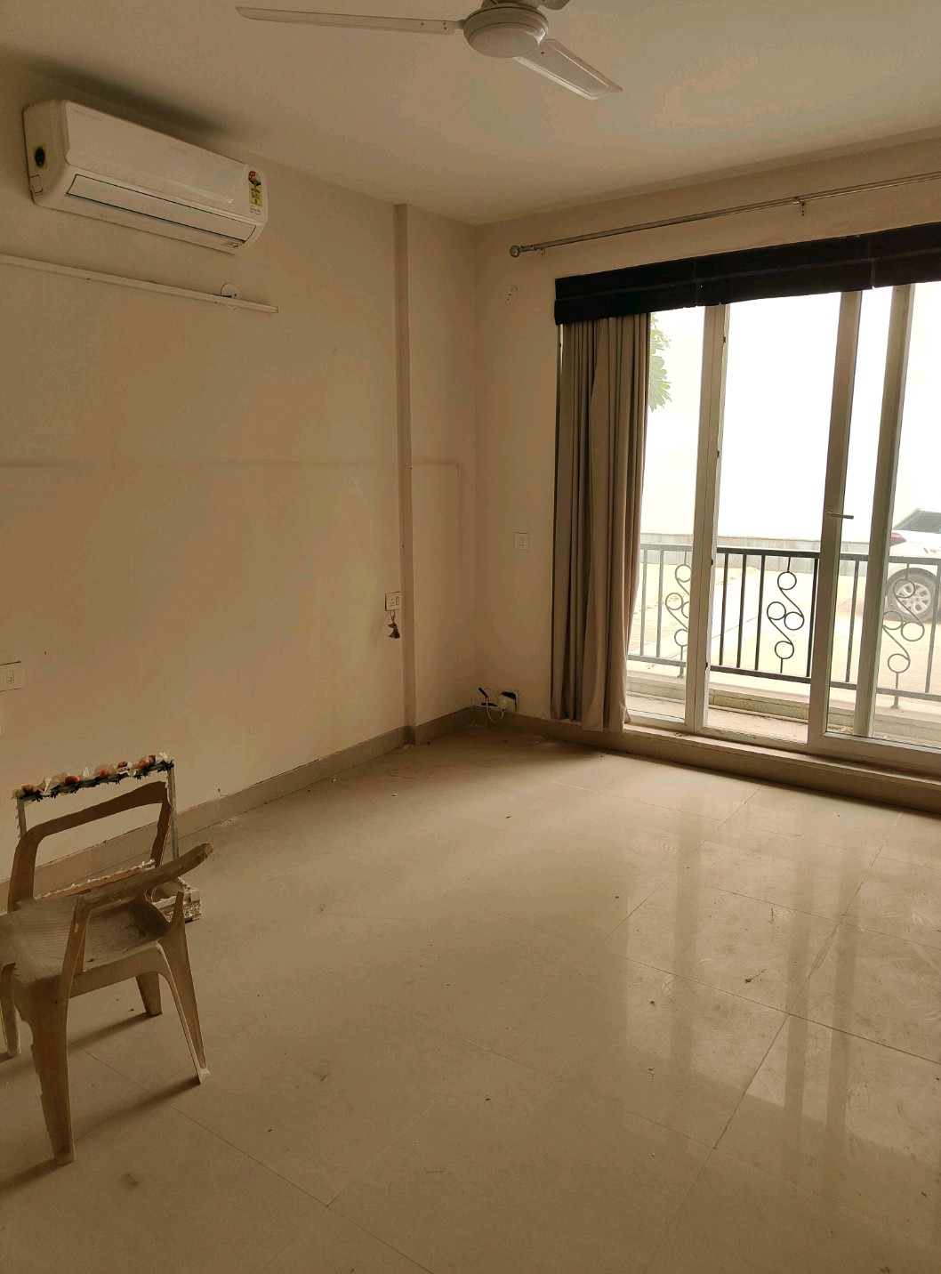 3.5 BHK Apartment For Sale in Emaar Emerald Floors Premier
