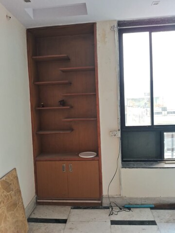 Room in 2.5 BHK Apartment at Unnati Fortune The Aranya, Sector 119 – for Rent