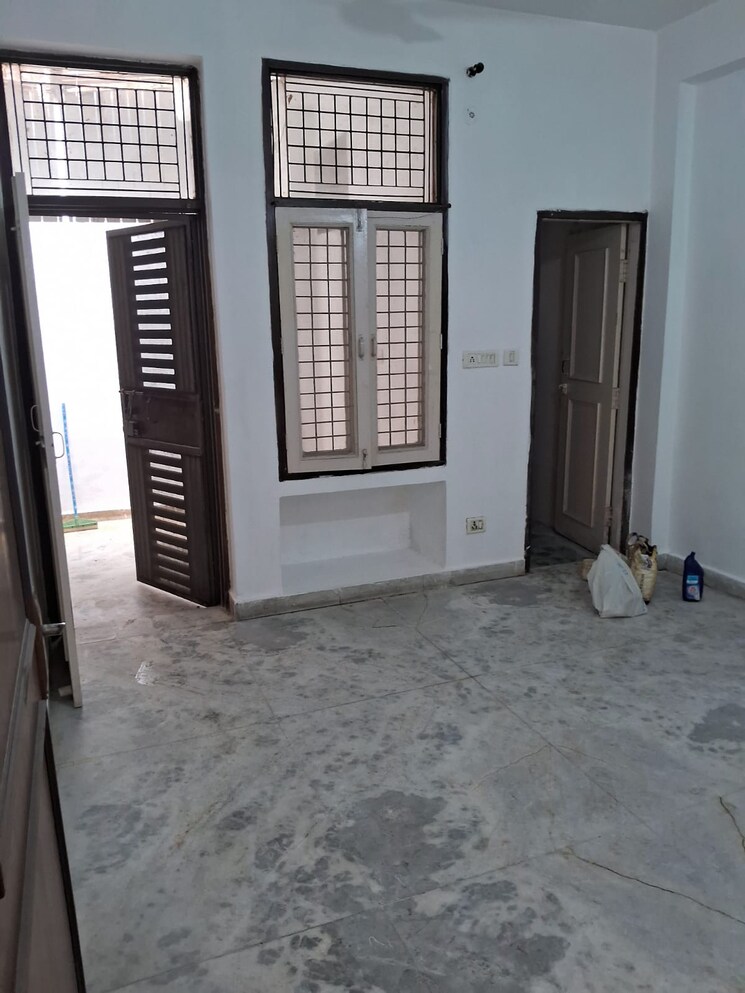 Room, unnati-fortune-the-aranya 2.5 Bedroom 1500 Sq.Ft. Apartment In Sector 119 Noida 9468384