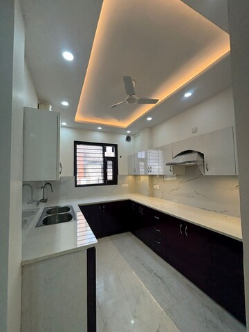 Kitchen in 3 BHK Builder Floor at Sector 46 – for Rent