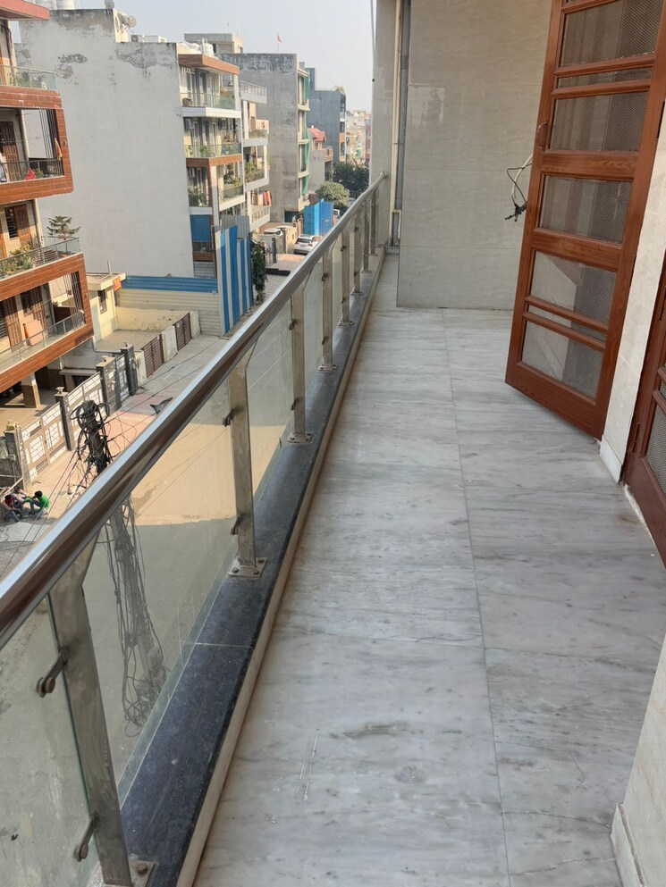 Balcony, sector 46 3 Bedroom 2400 Sq.Ft. Builder Floor In Sector 46 Gurgaon 9468438