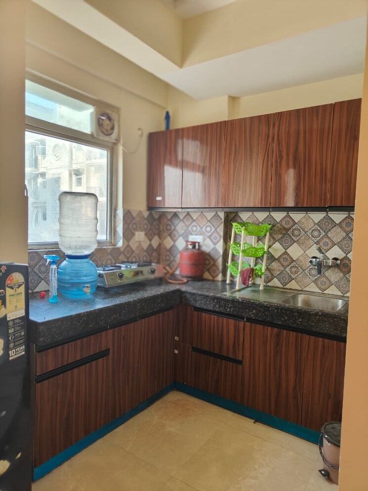 Kitchen, signature-global-park 2 Bedroom 822 Sq.Ft. Builder Floor In Sohna Sector 36 Gurgaon 9468485