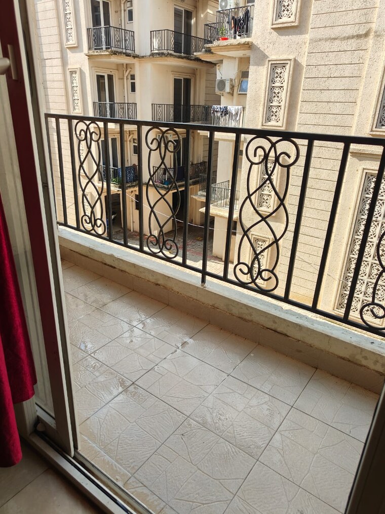 Balcony, signature-global-park 2 Bedroom 822 Sq.Ft. Builder Floor In Sohna Sector 36 Gurgaon 9468485