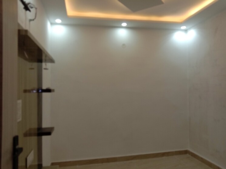Room, dwarka mor 2 Bedroom 459 Sq.Ft. Builder Floor In Dwarka Mor Delhi 9468532