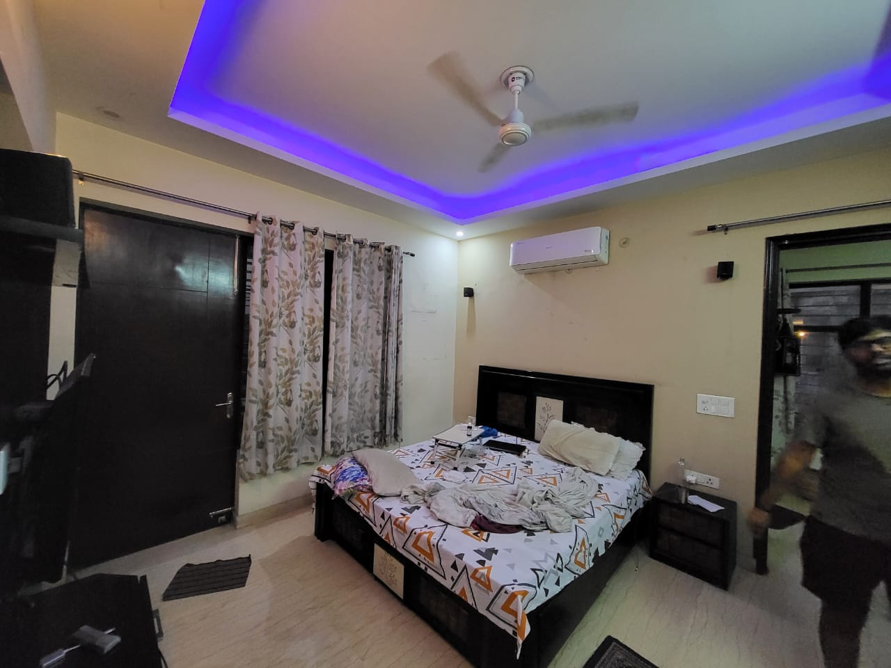 2 BHK + Extra Room Builder Floor For Rent in RWA Residential Society Sector 46