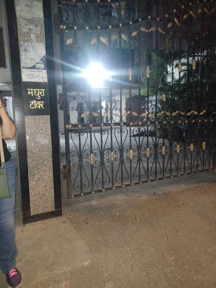  Parking, milind-madhura-tower 1.5 Bedroom 518 Sq.Ft. Apartment In Amboli Mumbai 9468694