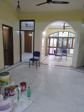 3 BHK Builder Floor For Rent in Tulip Mall, Sector 46