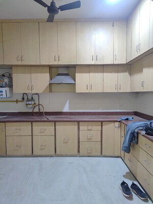 Staircase in 3 BHK Builder Floor at Tulip Mall, Sector 46 – for Rent