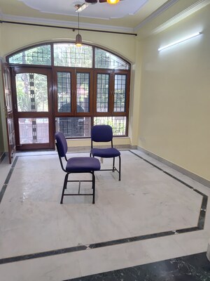 Staircase in 3 BHK Builder Floor at Tulip Mall, Sector 46 – for Rent