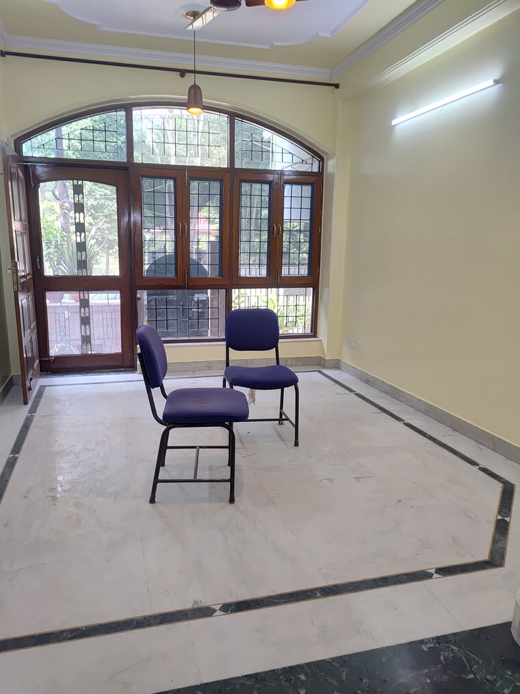 undefined, tulip-mall 3 Bedroom 200 Sq.Mt. Builder Floor In Sector 46 Noida 9468569