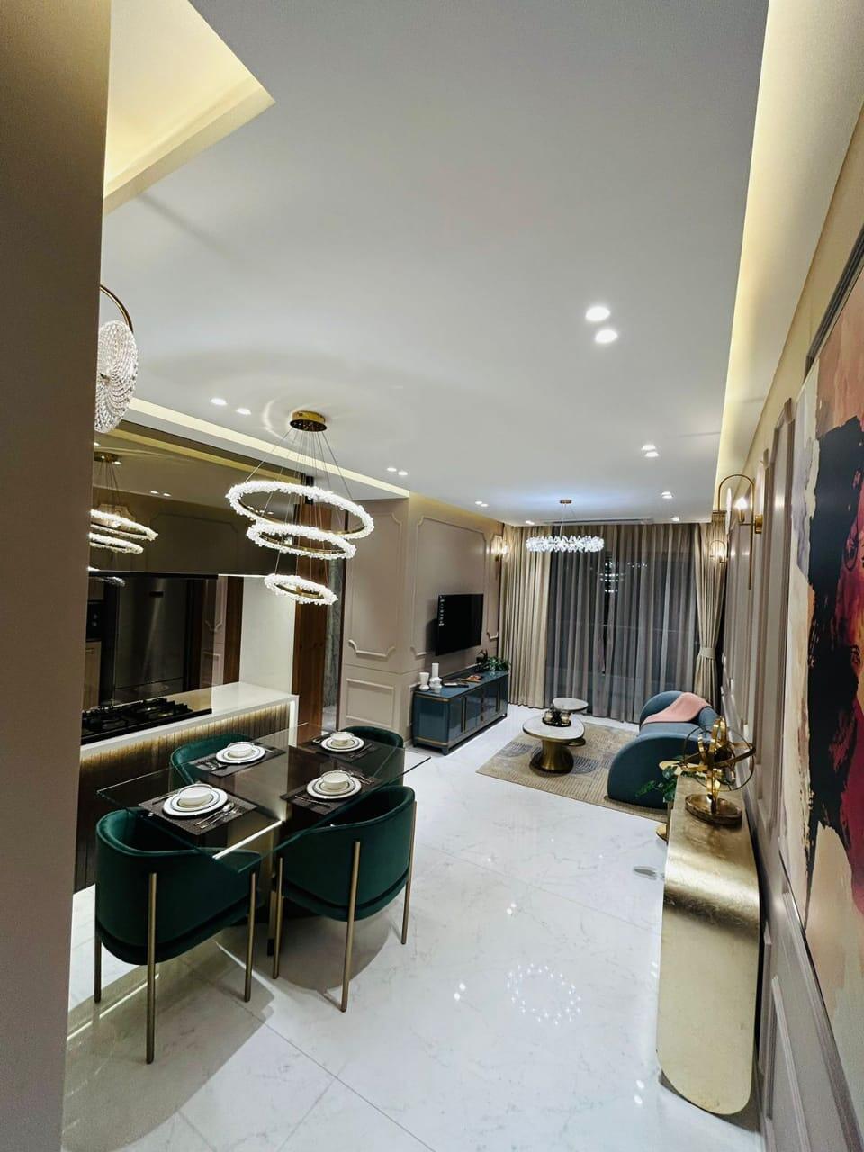 4 BHK Apartment For Sale in Rustomjee Crown