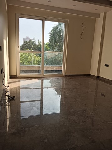 Balcony in 3 BHK Builder Floor at Sector 46 – for Rent