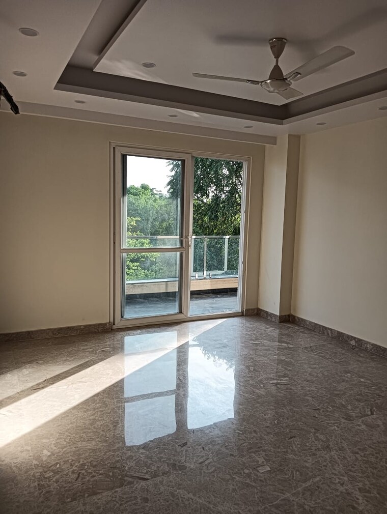 Room, sector 46 3 Bedroom 2350 Sq.Ft. Builder Floor In Sector 46 Gurgaon 9468584
