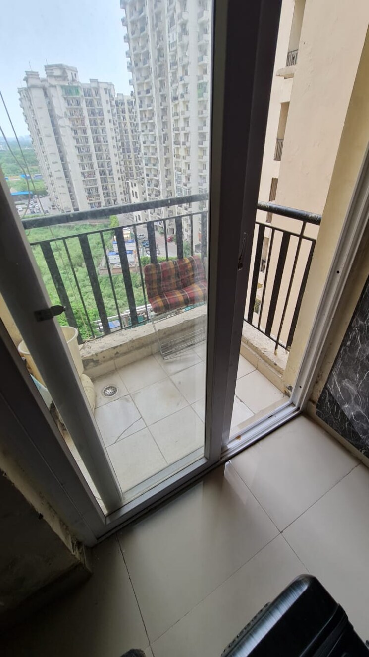 Balcony, amrapali-princely-estate Studio 950 Sq.Ft. Apartment In Sector 76 Noida 9468632