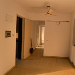 Room in 2.5 BHK Apartment at Kalpataru Aura, Ghatkopar West – for Rent