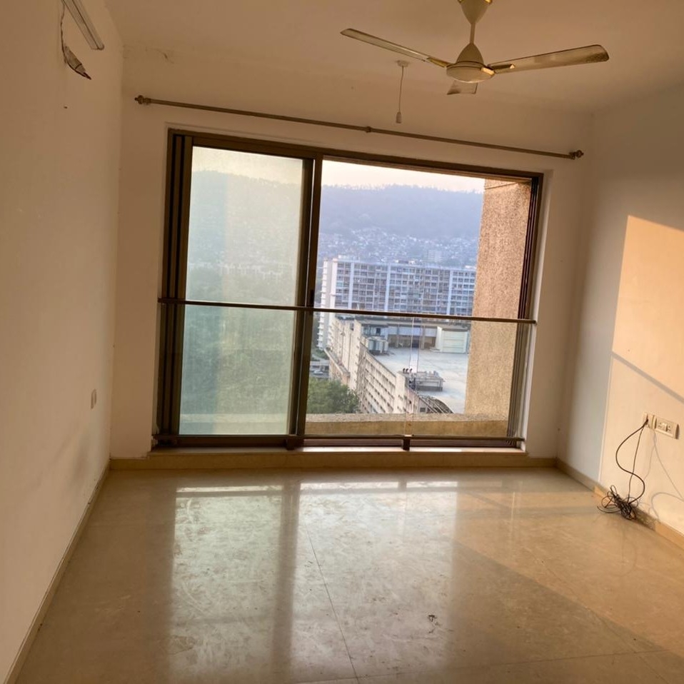 2.5 BHK + Extra Room Apartment For Rent in Kalpataru Aura