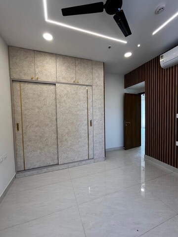 Room in 3 BHK Apartment at Prestige Beverly Hills, Kokapet – for Rent