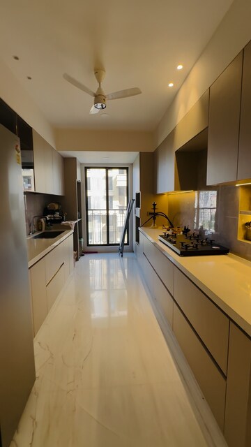 3 BHK Apartment For Sale in Mirchandani Triton, Santacruz West