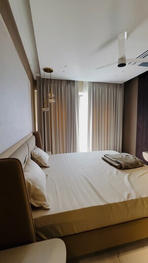 Bedroom in 3 BHK Apartment at Mirchandani Triton, Santacruz West – for Sale