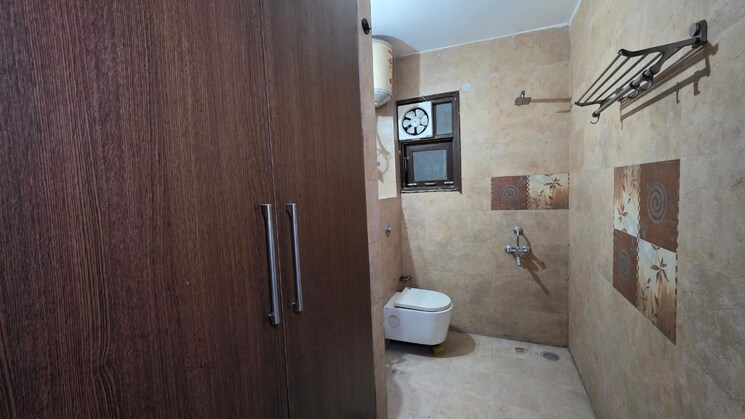Bathroom, saket 3 Bedroom 1200 Sq.Ft. Builder Floor In Saket Delhi 9469150