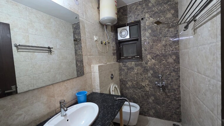 Bathroom, saket 3 Bedroom 1200 Sq.Ft. Builder Floor In Saket Delhi 9469150