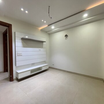 Room in 3 BHK Builder Floor at Rohini Sector 24 – for Rent