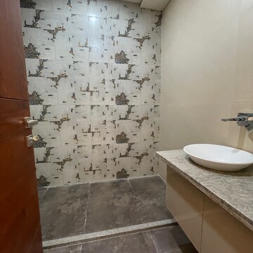 Bathroom in 3 BHK Builder Floor at Rohini Sector 24 – for Rent