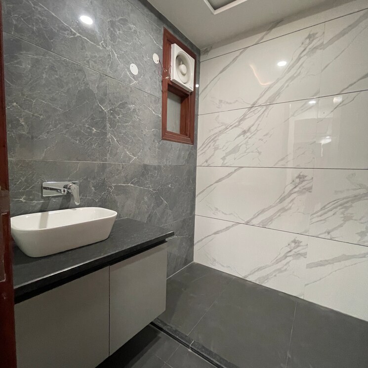 Kitchen, rohini sector 24 3 Bedroom 1100 Sq.Ft. Builder Floor In Rohini Sector 24 Delhi 9469190