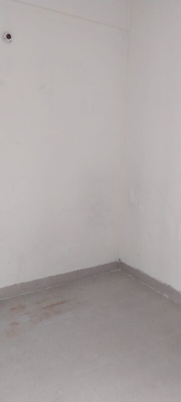 Room in 1.5 BHK Apartment at Sector 10 Greater Noida – for Rent