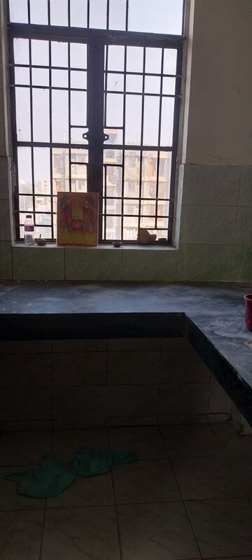 Room in 1.5 BHK Apartment at Sector 10 Greater Noida – for Rent