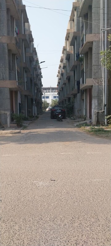 1.5 BHK Apartment – Exterior View View at Sector 10 Greater Noida - for Rent