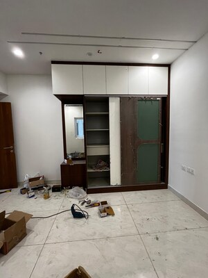 Room in 3 BHK Apartment at Prestige Beverly Hills, Kokapet – for Rent