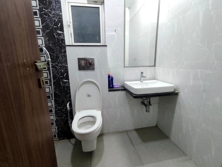 Bathroom, omkar-ananta 2 Bedroom 1110 Sq.Ft. Apartment In Goregaon East Mumbai 9469237