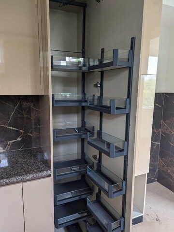 Staircase in 3 BHK Builder Floor at Unitech South City 1, South City 1 – for Rent